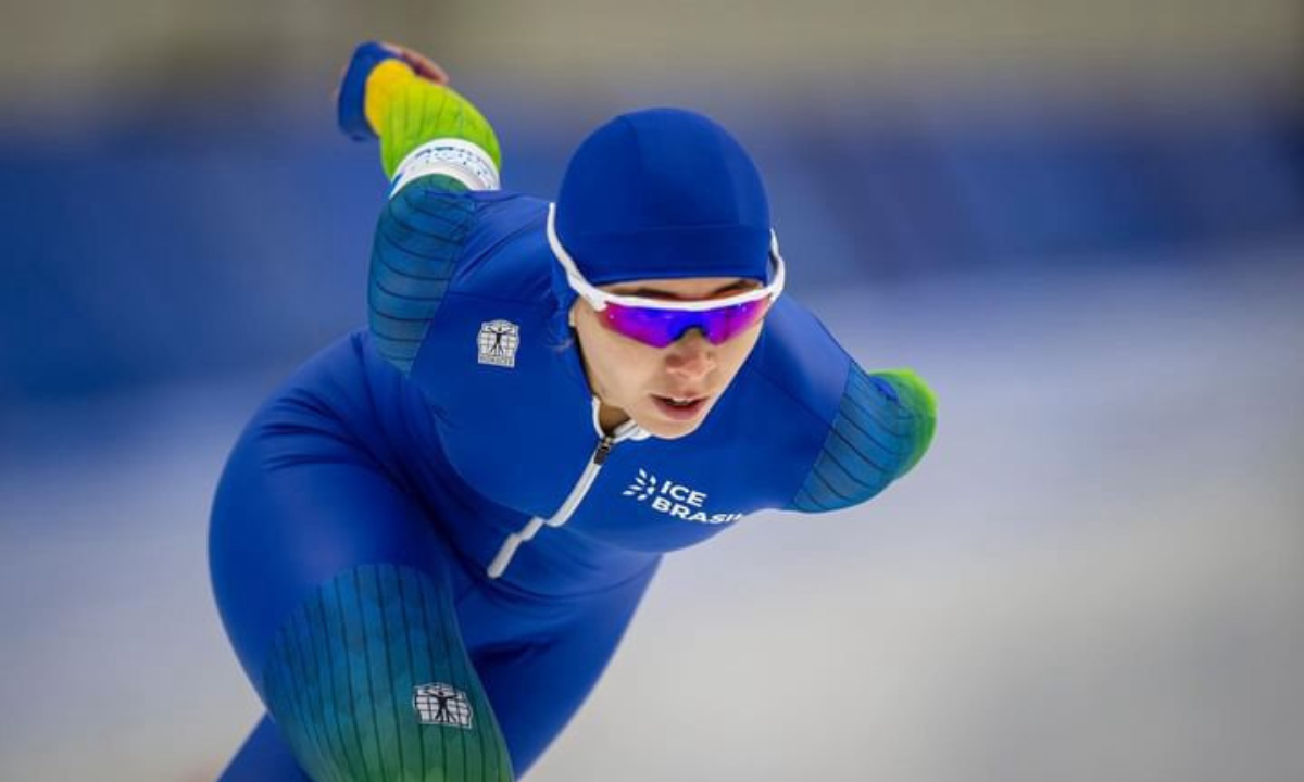 Larissa Paes - Desert Classic Long Track
